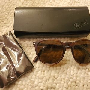 Persol New tortoise shell polarized sunglasses